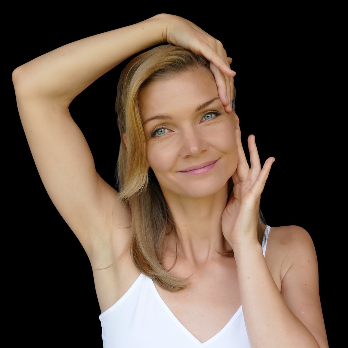 Christina Schmid – Expertin für Gesichtsyoga und natürliche Hautverjüngung